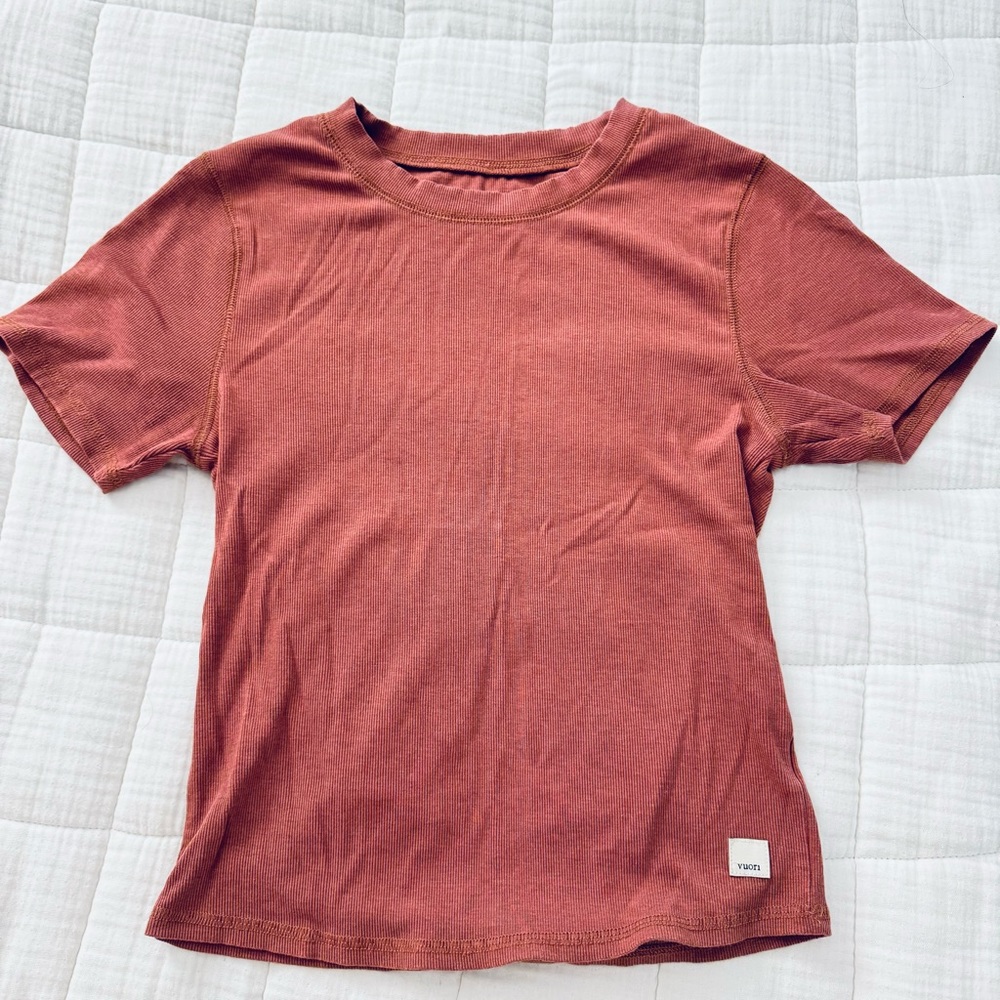 Vuori Fitted Pose Tee